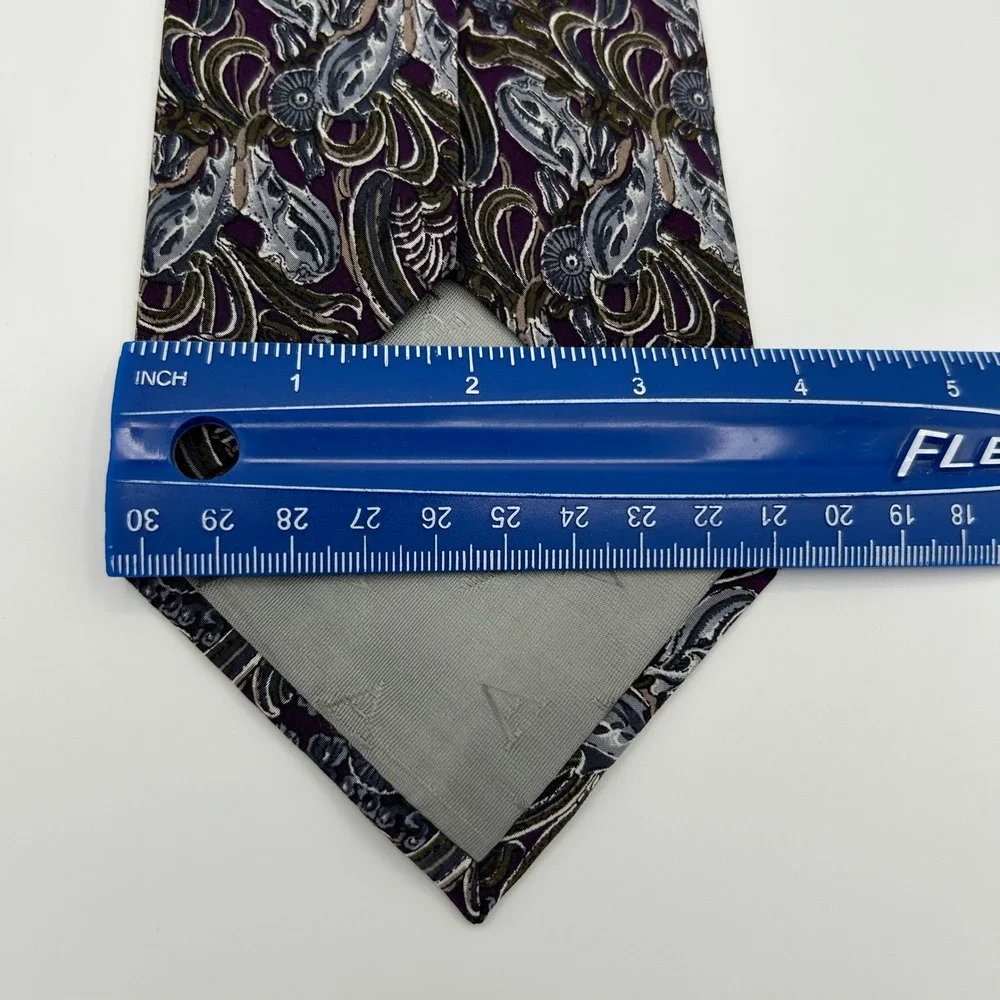 Alfani necktie featuring